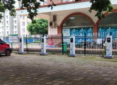 柳州市第八中學(xué)-7KW立式交流充電樁-6