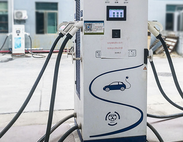 一體式四槍充電樁(圖2) 一體式四槍充電樁(圖2)